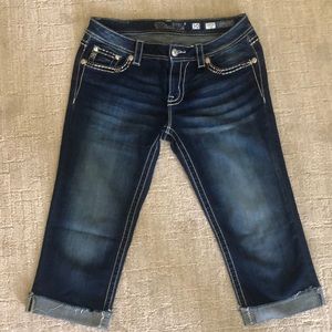 Women’s miss me Capri size 30.